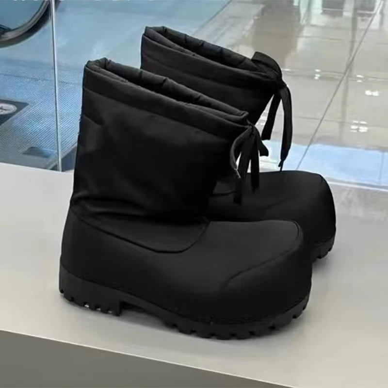 Nuevas botas de cabeza grande para mujer de diseño de marca, botas de algodón con parte inferior gruesa y fea a la moda, botas cálidas con cordones para mujer, botas de nieve para invierno