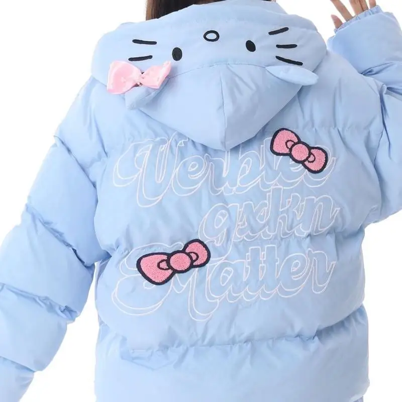 Sanrios Hello Kitty Down Jacket สาวหวานฤดูใบไม้ร่วงและฤดูหนาวหนาน่ารักเสื้อคลุมผ้าฝ้ายคลุมด้วยผ้าหลวมคู่เสื้อเดินทางกลางแจ้ง