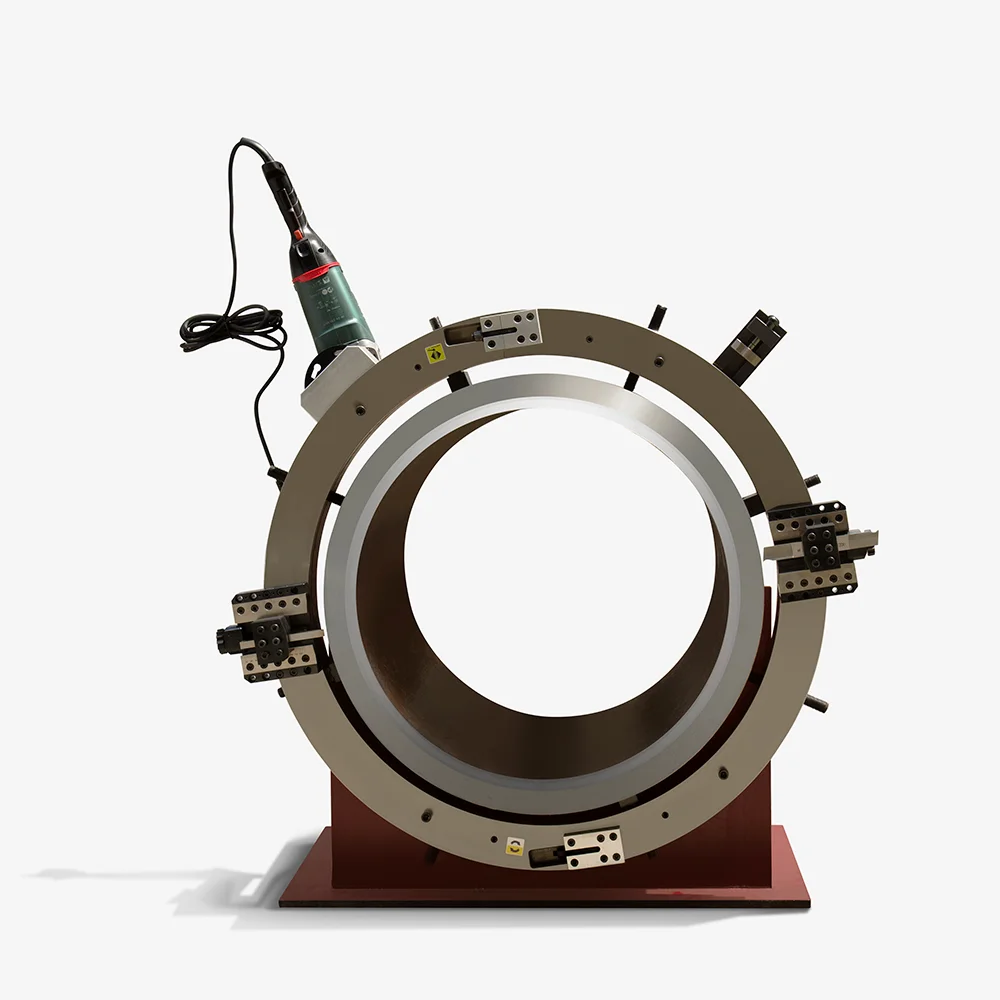 Portable OD Mounted Clamshell Pipe Cutting and Beveling Machine 600-762mm, Split Frame Onsite Cold Cutting Tool