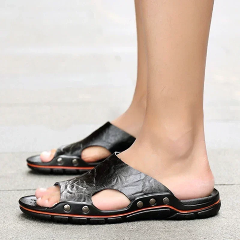 YRZL Herren-Sandalen, PU-Leder, klassische Sommer-Herren-Hausschuhe, weiche schwarze Hausschuhe, große Hausschuhe, leichte EVA-Slides für Herren – Detail 6