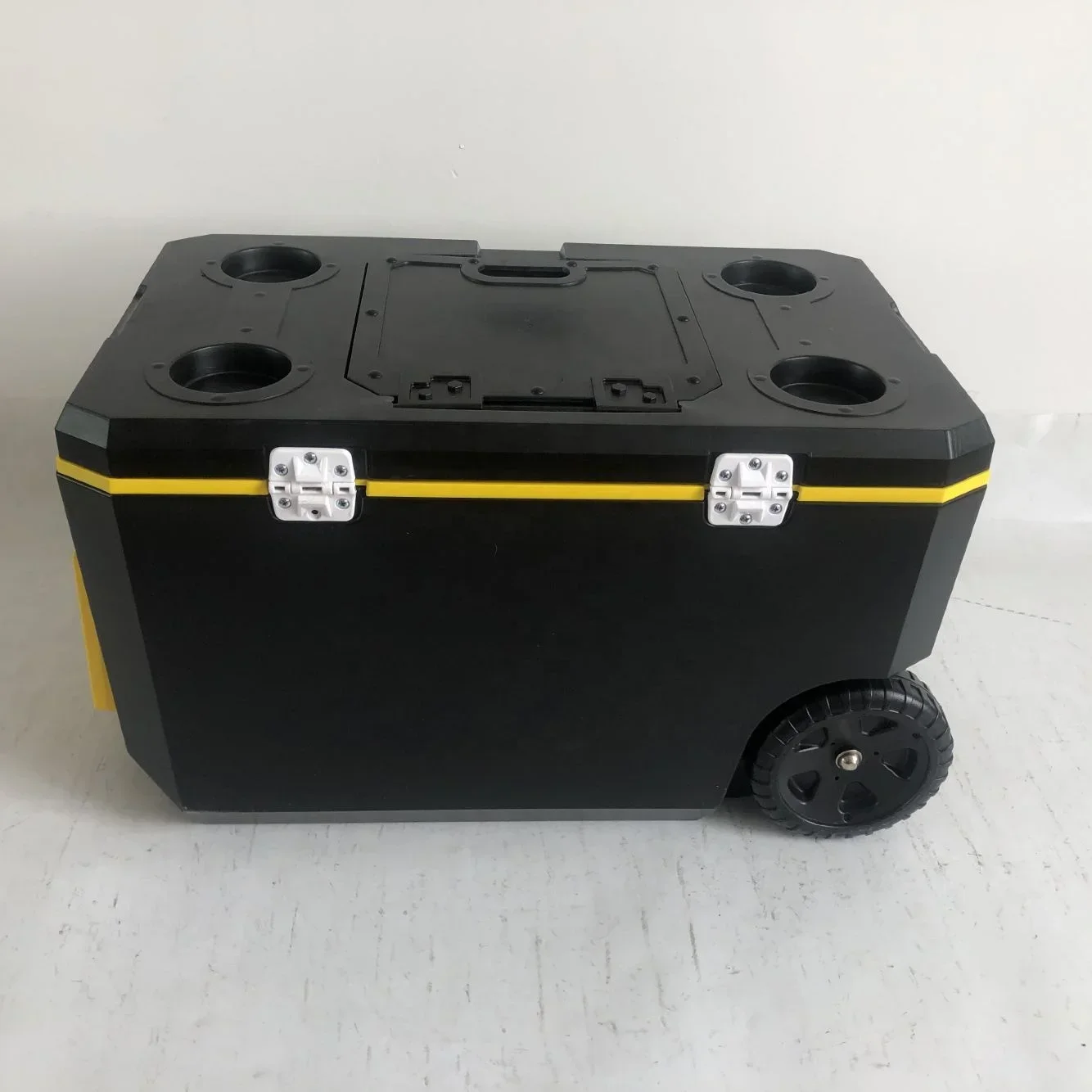 plastic cooler New Design 50L Hard Ice Cooler Box with logo promotion game cooler with big wheels rolling box