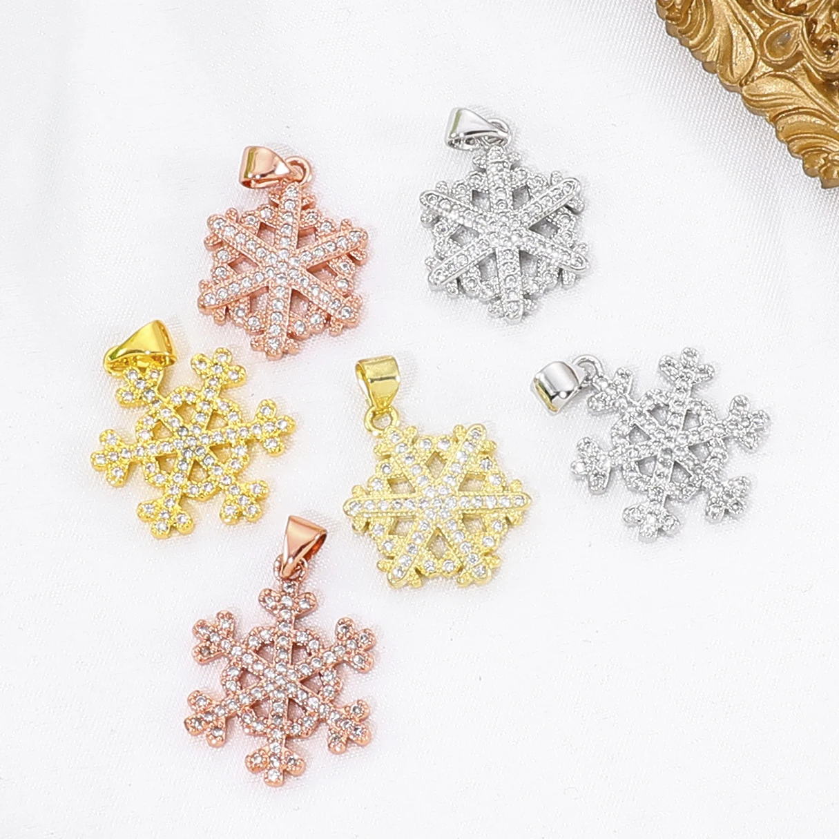 

Handmade Winter Snowflake Charms for Women 18k Gold Plated Zircon Pendants Metal Copper Charms for Jewelry Making Christmas Gift