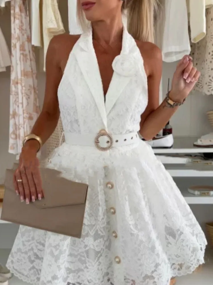 ชุดเดรสปาร์ตี้สีขาวลายดอกไม้แบบใหม่สำหรับผู้หญิง ชุดเดรสเซ็กซี่แบบผูกคอ คอวี ทรงเข้ารูป แต่งลูกไม้ ชุดเดรสลำลองสำหรับฤดูใบไม้ร่วง พร้อมเข็มขัด จับจีบ ชุดเดรสสั้นสำหรับงานพรอม