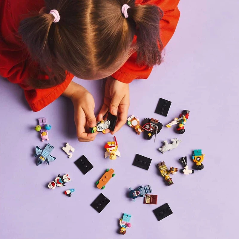 LEGO 71048 Snappin' Striker Series 27: هدية لعبة مكعبات البناء للأطفال مكونة من 12 قطعة