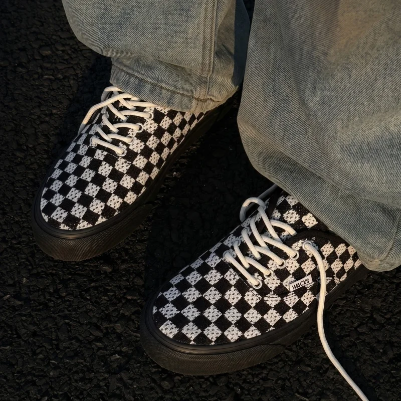 Black White Woven Checkerboard Low Top Skate Shoes for Men Women, Vintage Lightweight Breathable Couple Sneakers Daily Street Ca