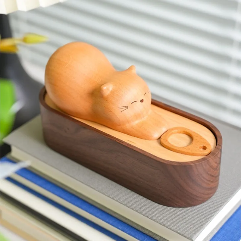 

Коробка для зубов детская из массива дерева в форме кошки