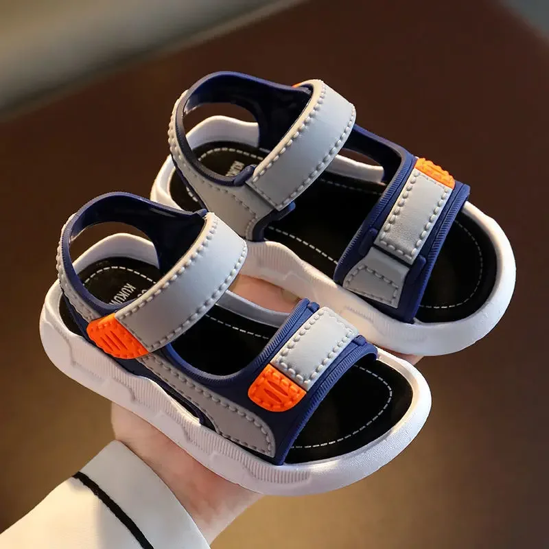 2024 sandali in pelle per ragazzi estivi per bambini scarpe per bambini scarpe da spiaggia per bambini piatte sport morbidi sandali Casual