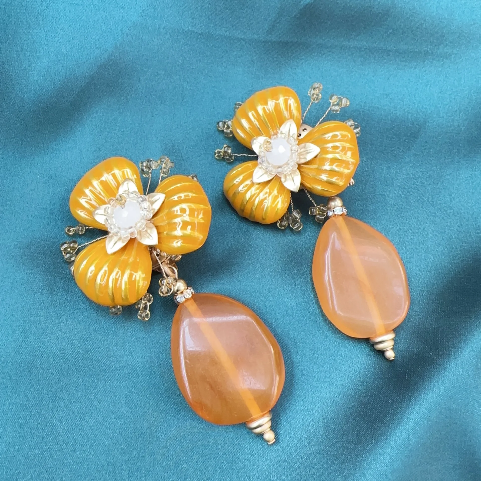 Vintage light luxury temperament high-grade French enamel glaze earrings