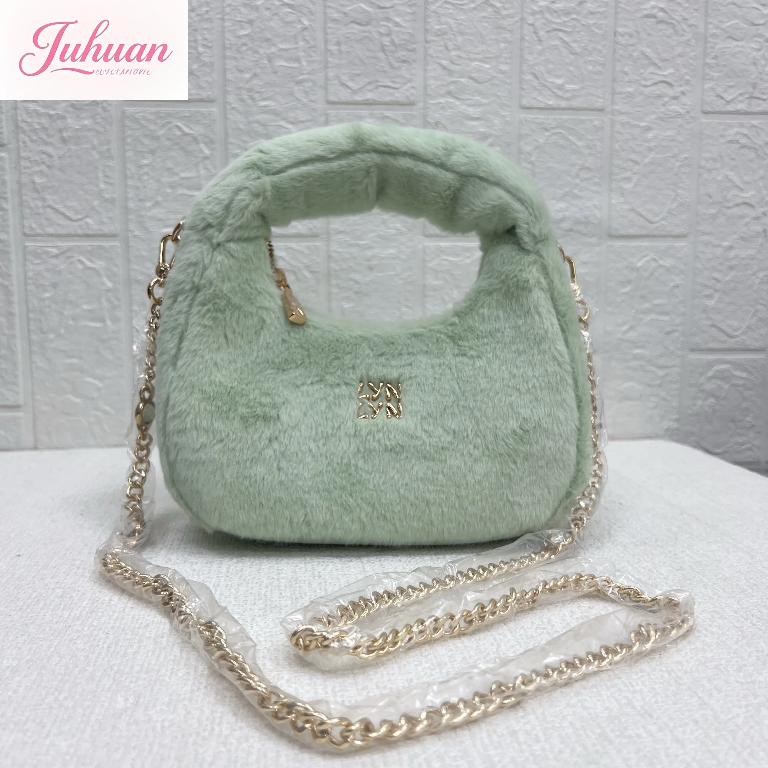 

Japanese Sweet Cute Plush Handbag Ladies Winter Daily Versatile Casual Women's Crescent Moon Small Single Room Messenger Bags