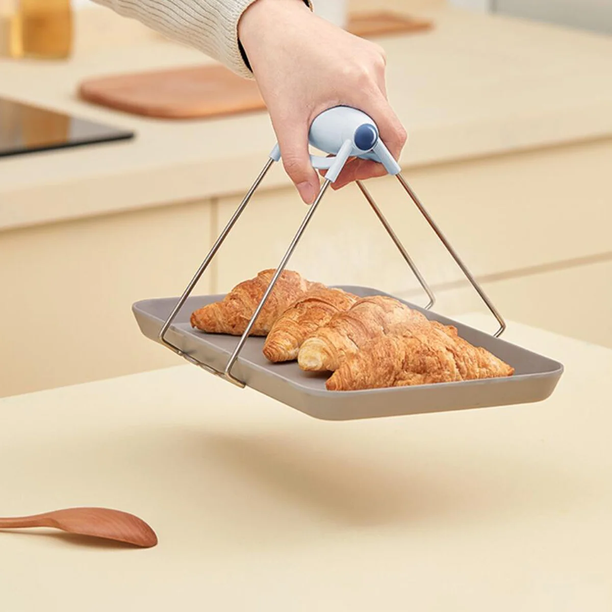 

2pcs Hot Dish Gripper Set Anti-Scald Clamp Kitchen Tools Pan Gripper Bowl Holder Plate Tongs For Oven Microwave Camping Barbecue