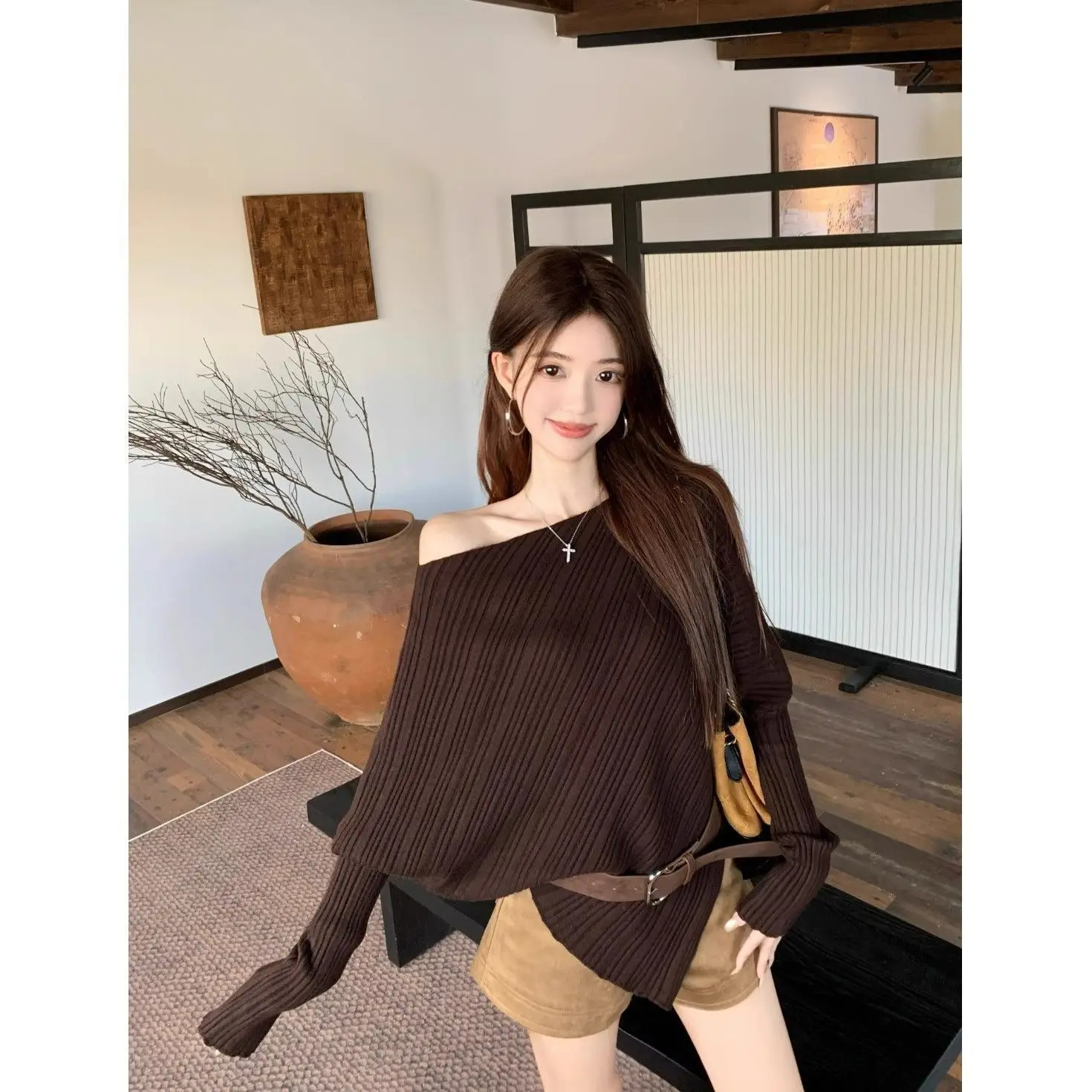 Shoulder Bared Long Sleeve Knitted Sweater Women's Autumn Soft Cozy Overhead Design Sensation Shoulder Bared Top  Fur