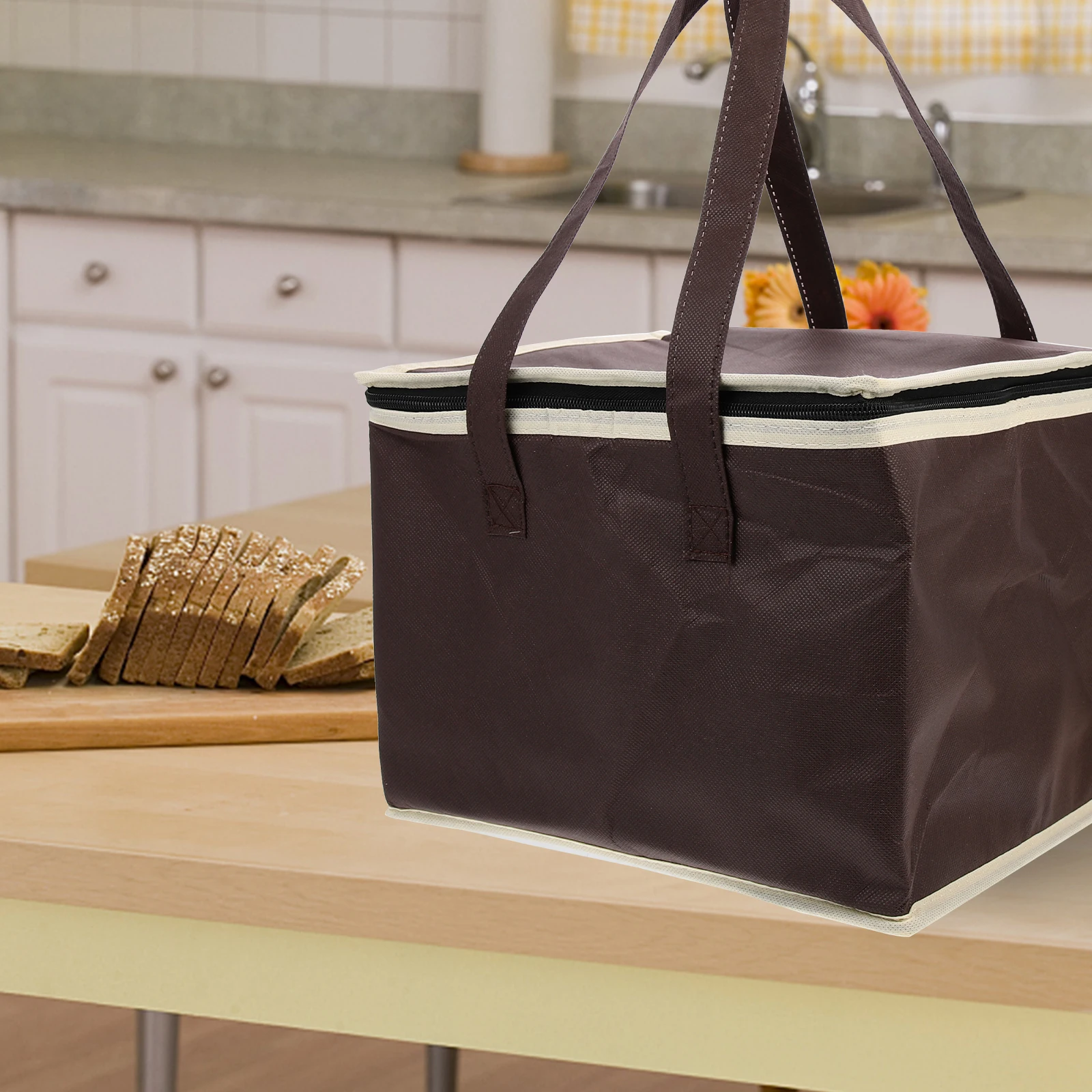 

Insulated Food Delivery Bag Reusable Non-Woven Fabric Thermal Grocery Pouch for Hot Cold Meals Take-Out Catering Picnic Outdoor