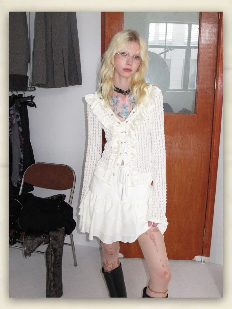 미국 빈티지 Y2K 핫 티셔츠 홀로우 아웃 캐주얼 긴팔 브이넥 레이스 드로스트링 슬림 단색 2000년대 여성 블라우스 가을