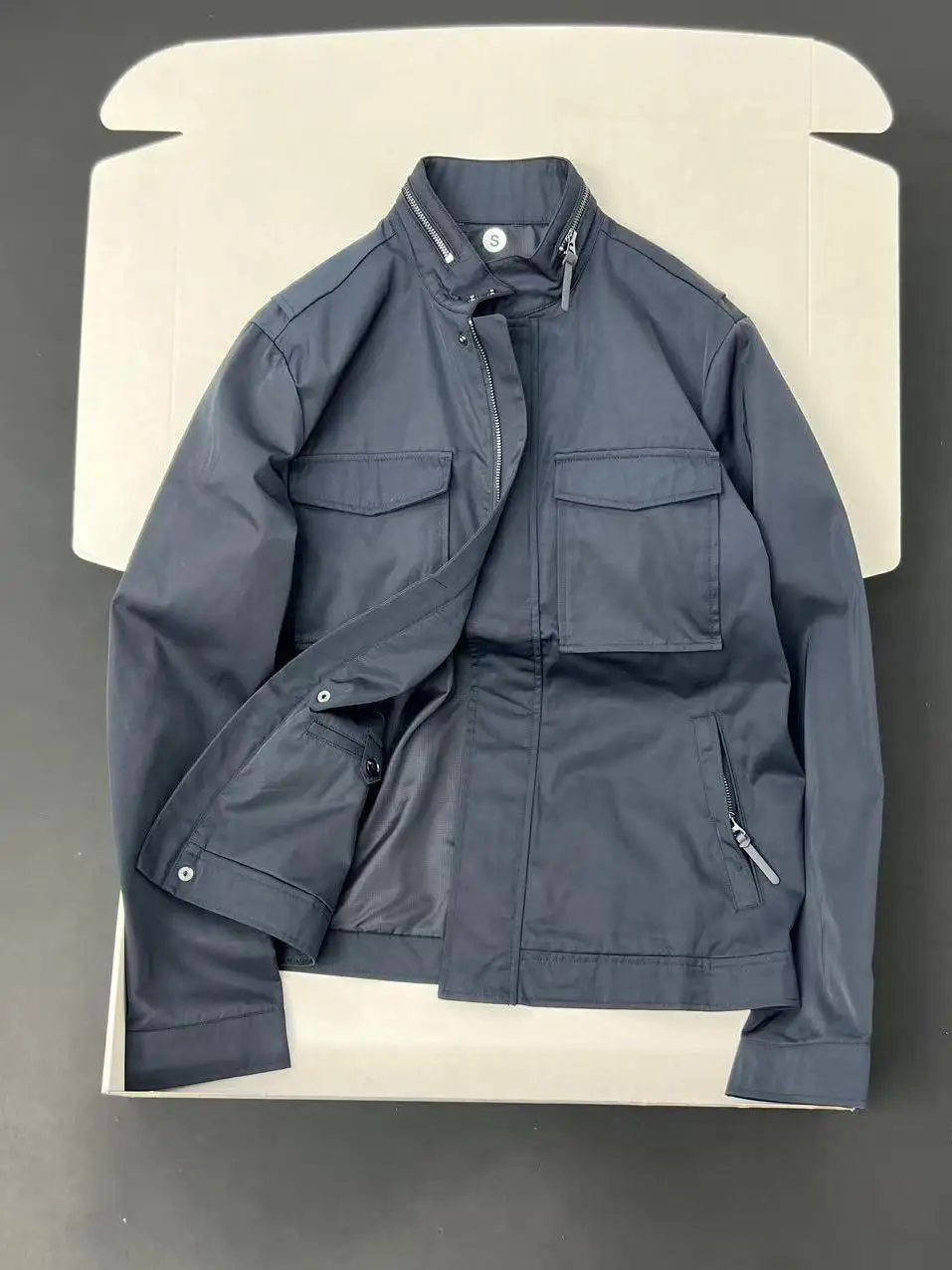 

Men's Premium Spring Autumn Hooded Jacket Multiple Pockets Workwear Breathable Long Sleeve Zipper Closure Stand Collar Coat