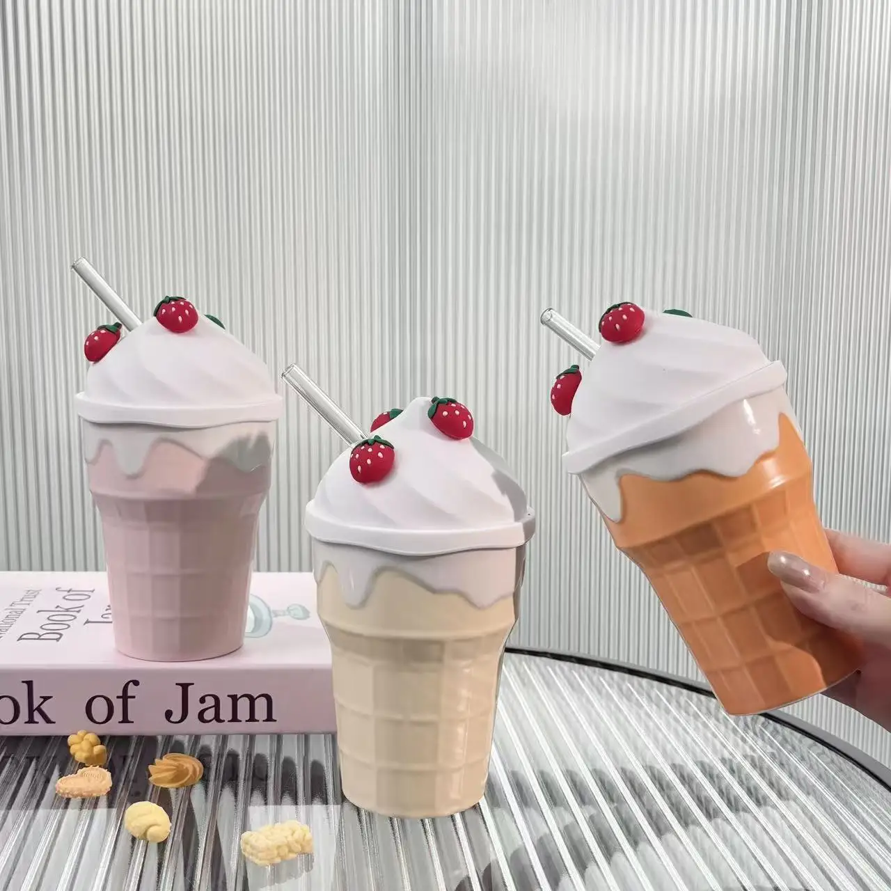 Cute Creative Ice Cream Mugs for Women 300ml Strawberry High Aesthetic Ceramic Cup with Lid Straw Household Exquisite Water Cup