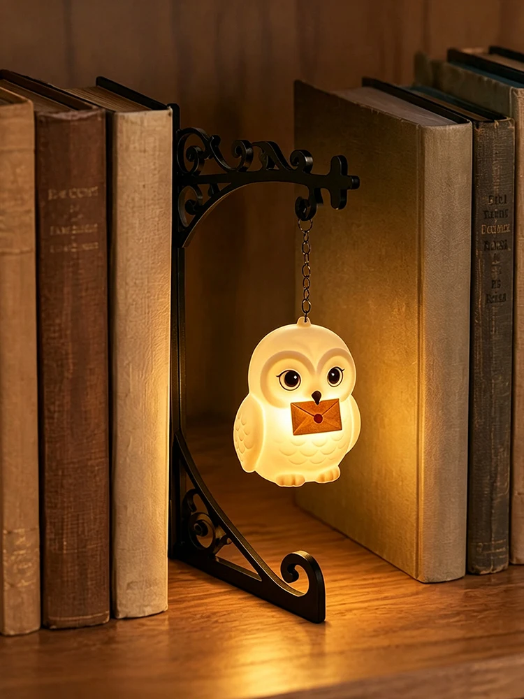 Bookend Lamp Owl Iron Metal Shelf Light Organizer Vintage Decor Figurine for Home Library Reading Room Office Bookshelf Gift
