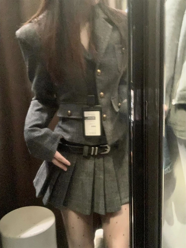 

Темно-серый твидовый костюм в академическом стиле JK: элегантный пиджак и юбка А-силуэта, комплект из двух предметов, модный облегающий наряд