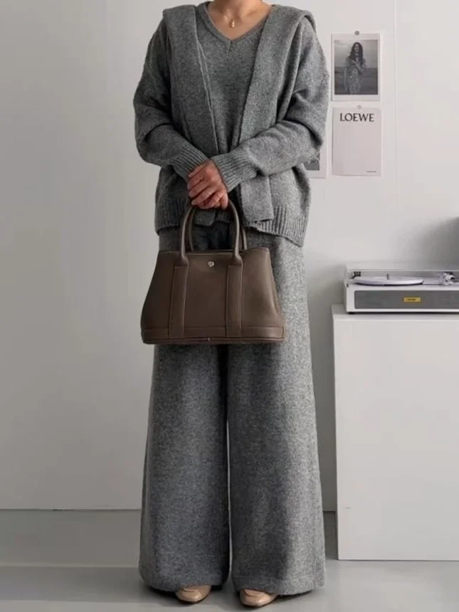 سترة محبوكة فضفاضة بياقة على شكل V على الطراز الكوري، سترة نسائية أنيقة، شال، بنطلون واسع الساق، طقم خريفي من ثلاث قطع عصري