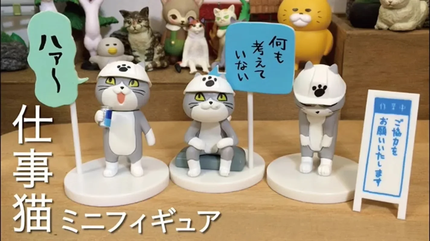 Mainan asli kabin Gashapon lucu bekerja kucing membangun Figurine Anime Kawaii Action Figure hadiah anak-anak