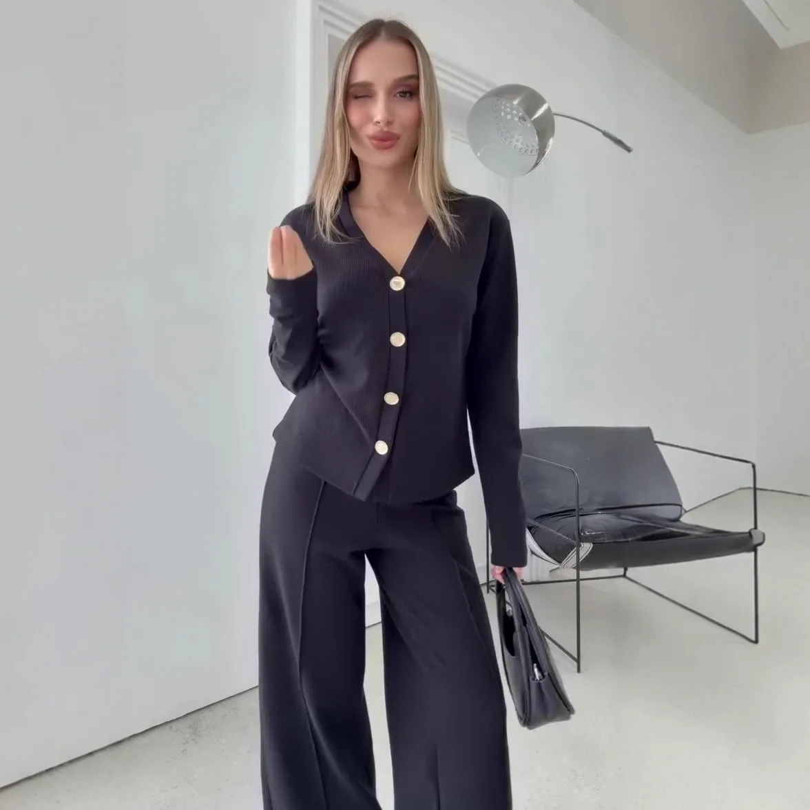 2025 Autumn New Deep V Neck Long Sleeve Cardigan Top Women Simple Slim Fit Slimming Outerwear Multiple Colors Available