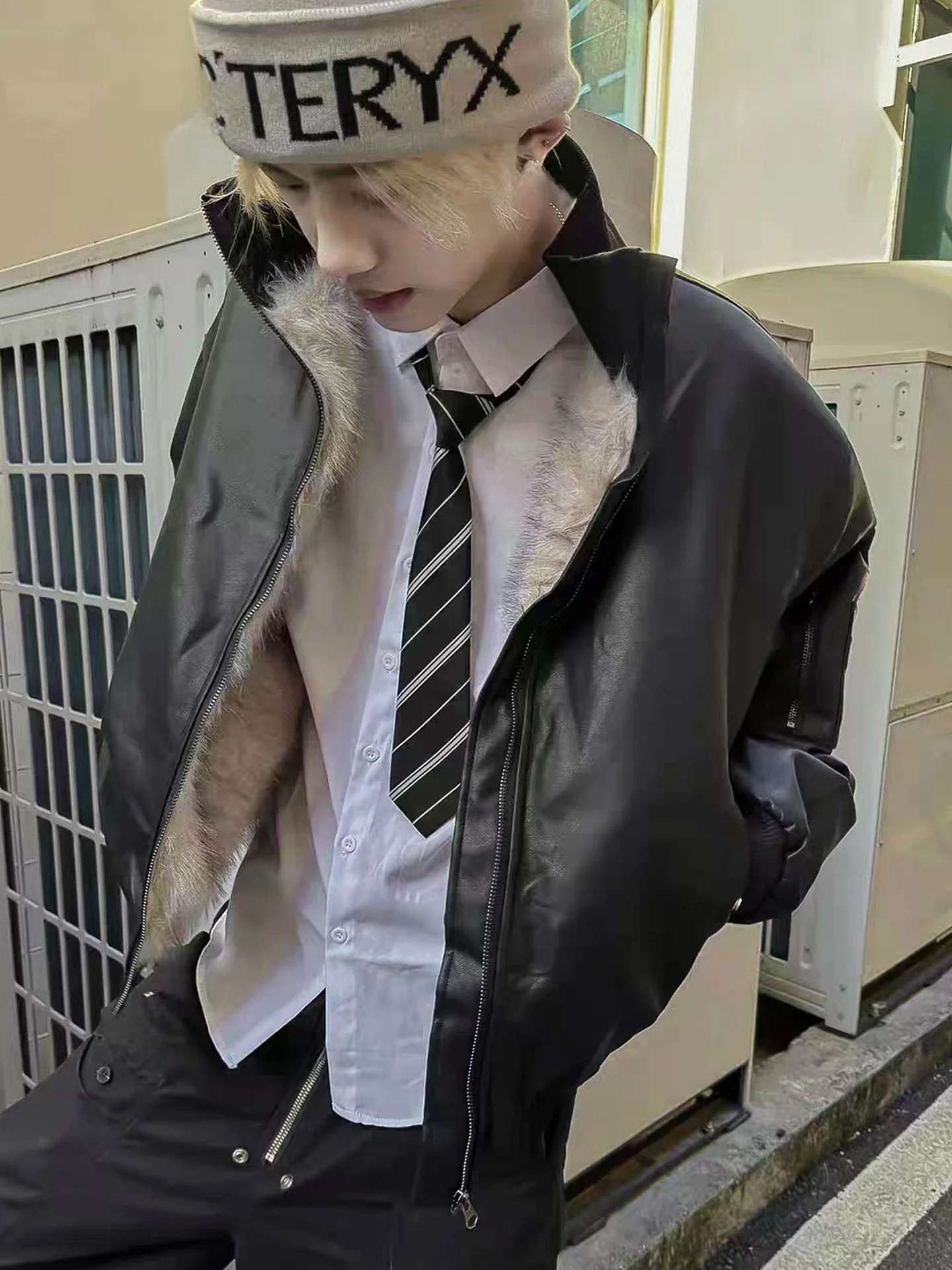 

Мужская зимняя утепленная куртка из хлопка, теплая повседневная верхняя одежда, городской стиль, на молнии...