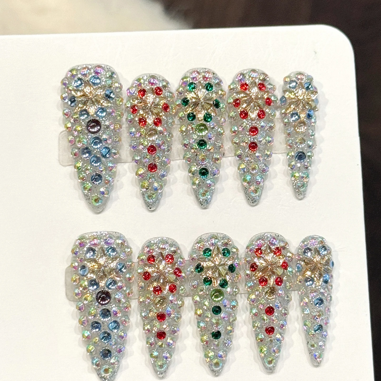 

10 шт., миндалевидные ногти ручной работы, съемные свадебные накладные ногти, цветные искусственные ногти с бриллиантами, блестящие заостренные накладные ногти