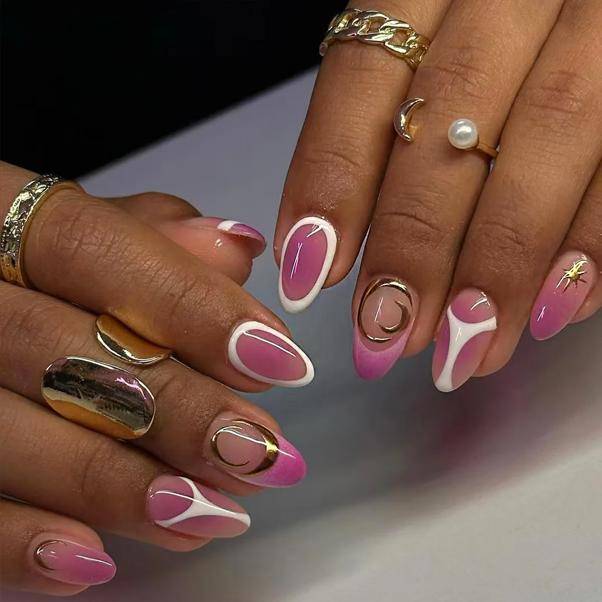 

24PCS Almond French False Nails Moon Stars Design Press on Nails Simple Metal Wind Starburst Elegant Fake Nail Wearable Nail Art