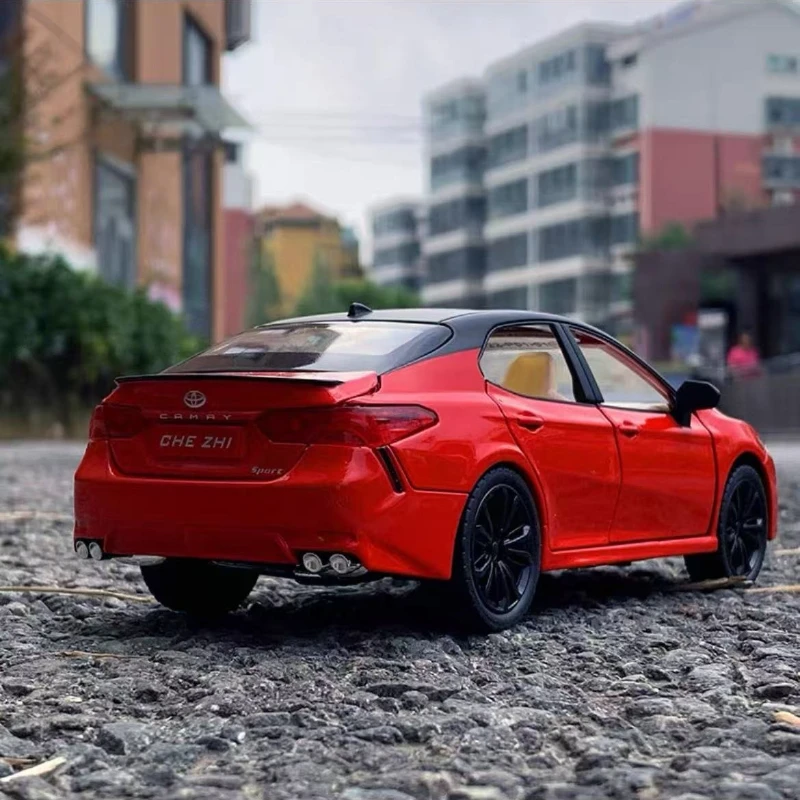 1:24 Toyota Camry MPV simulé son et lumière modèle de voiture en métal cadeau d'anniversaire pour enfants jouet collection cadeau haut de gamme