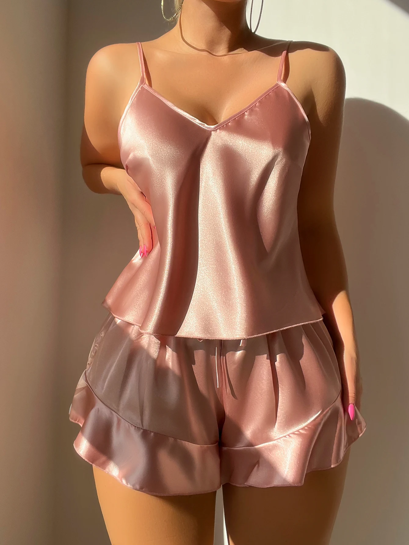 حار بيع الصلبة اللون المرأة بيجامة مجموعة شورت الرسن المألوف ومثير لارتداء المنزل