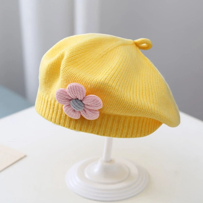 Fashionable Baby Hat Knitted Beret Soft & Breathable Warm Painter Caps Trendy Hair Accessory Headwear for Toddlers Girls