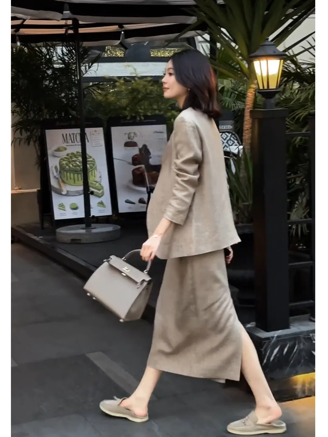 High-End Women's Linen Suit Set with Gold Thread for Commuting Autumn Fashion Outerwear And Halter Skirt Two-Piece Set