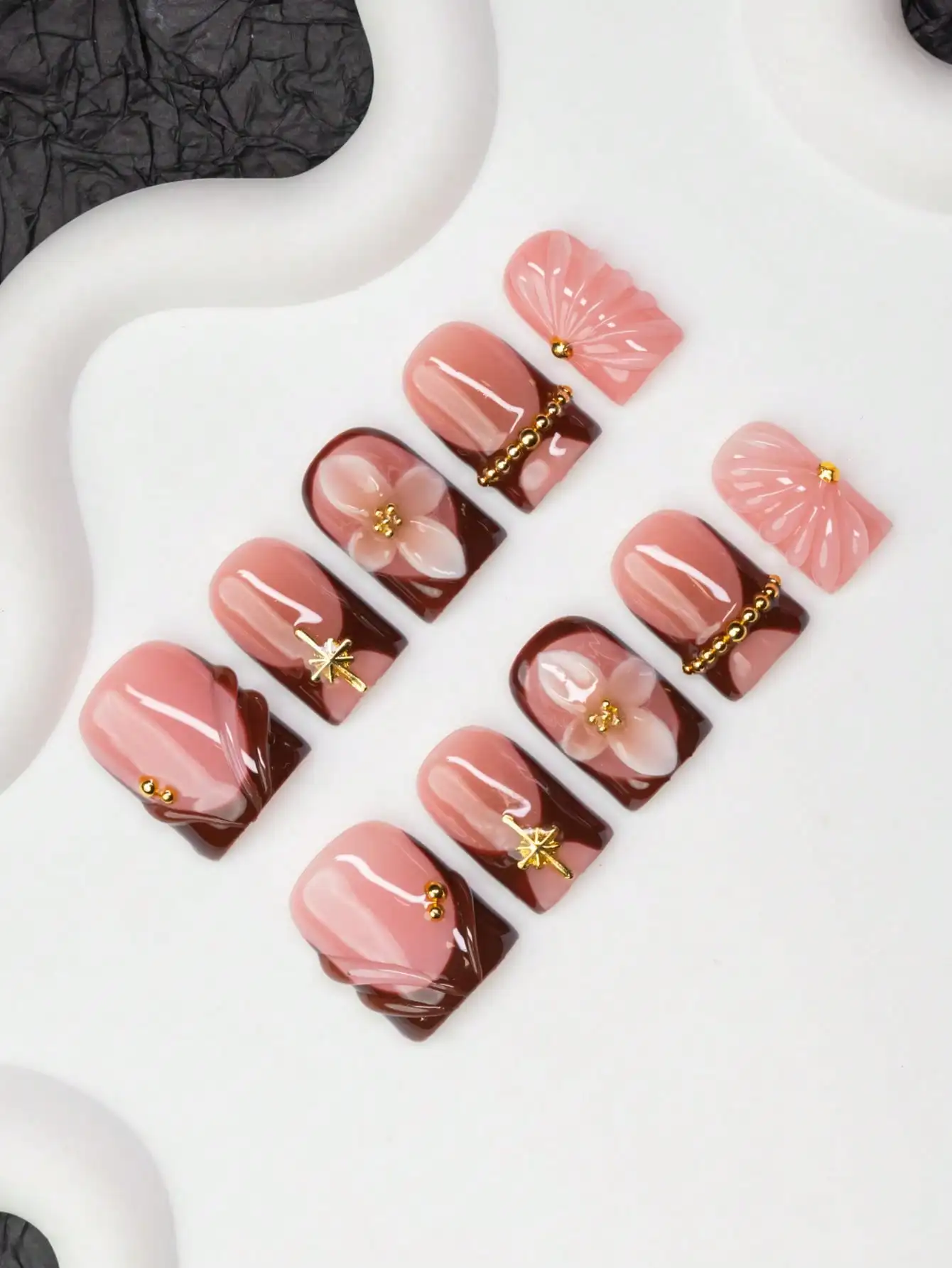 

10pcs Square Shaped Handmade Nail Tips, Y2K Baddie Style, Nude & Brown Color Nails With French Tips, Carved Flowers, Stars
