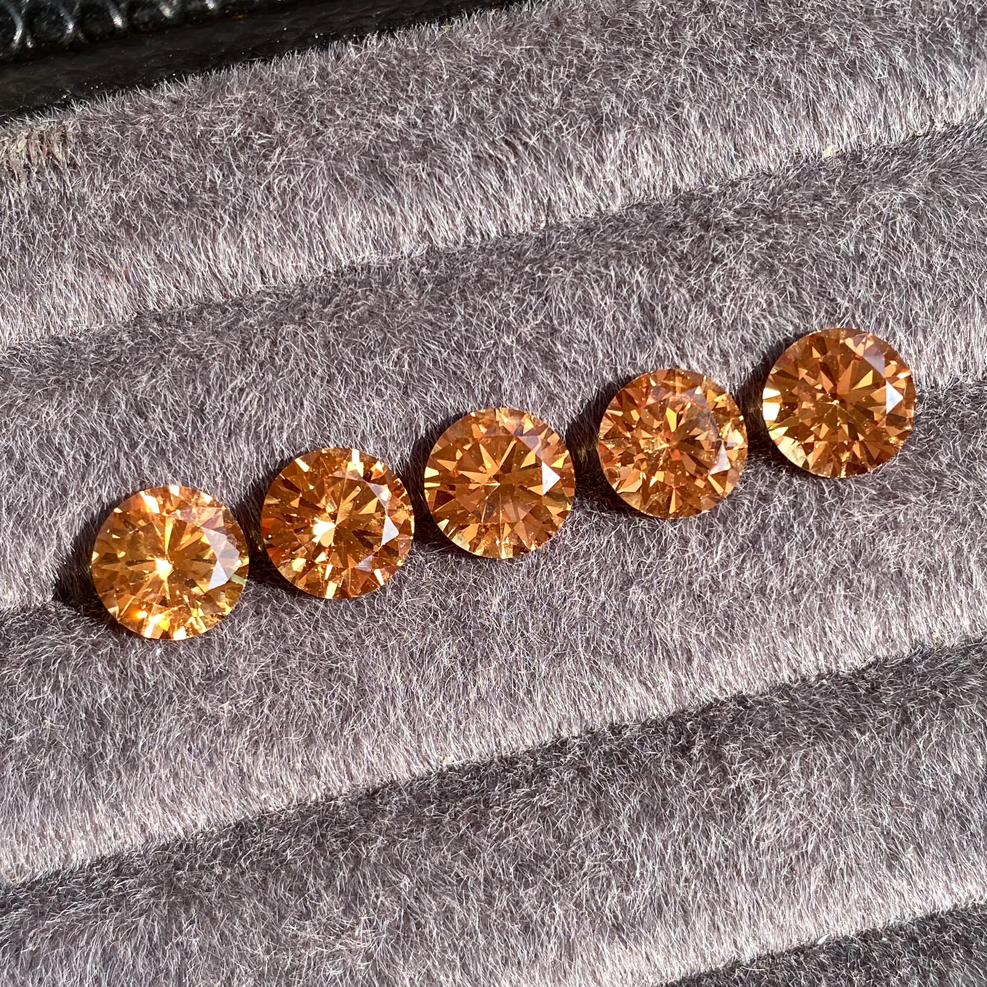 

Eme jewe Lab Grown Sapphire Orange Round Cut Gemstone for Charms Advanced Jewelry Making Materials DIY With AGL Certificate