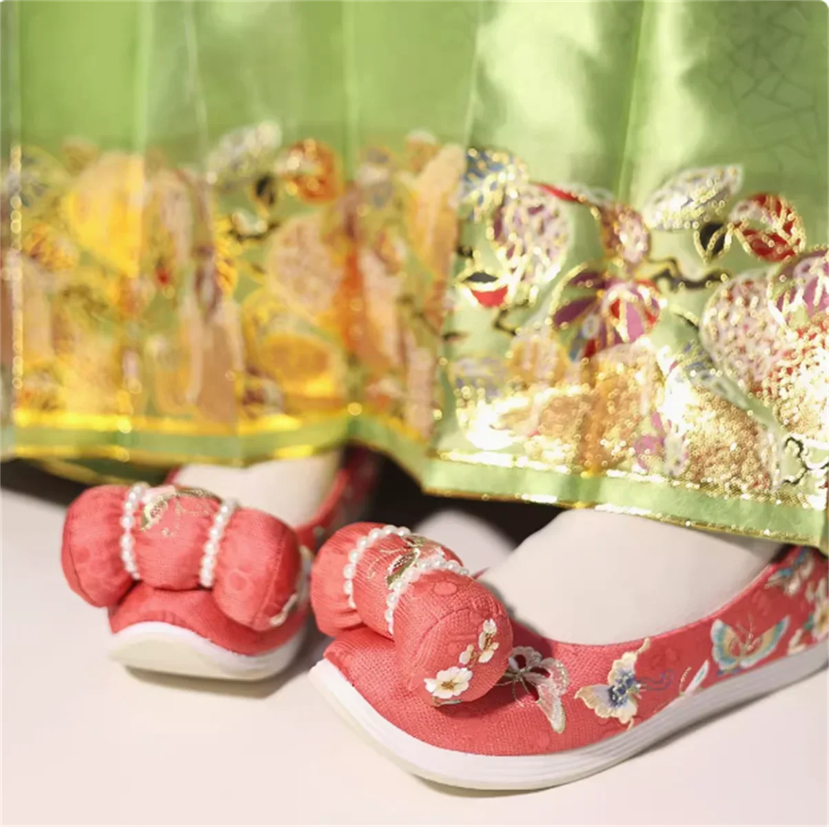 The height of the Hanfu heel inside the small pillow is 4cm view 6