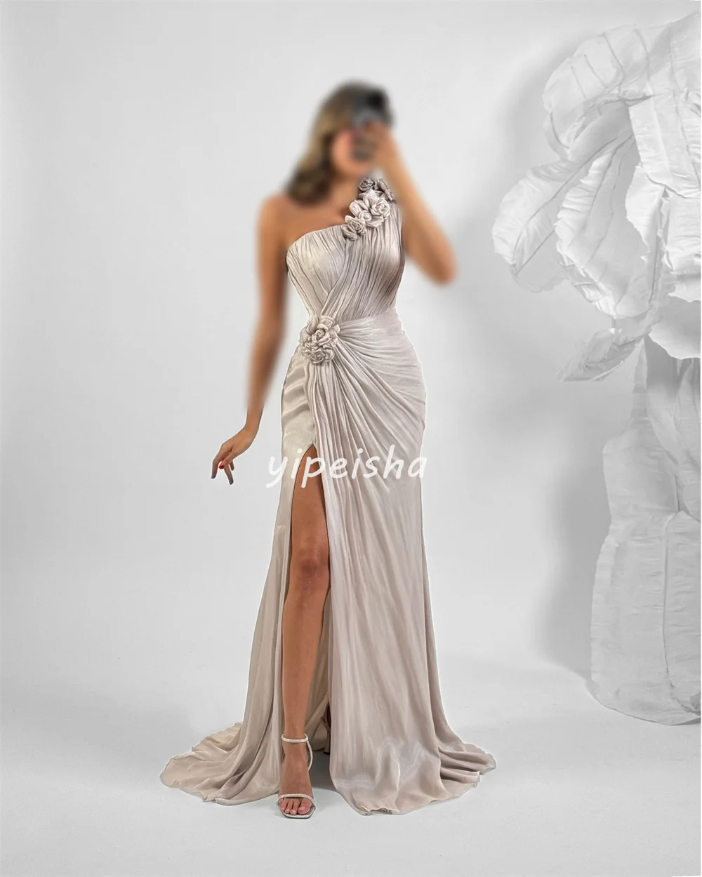 Vestidos largos de un solo hombro, rectos, fruncidos, con flores hechas a mano, estilo moderno personalizado, vestidos para ocasiones a medida, elegantes y sexys
