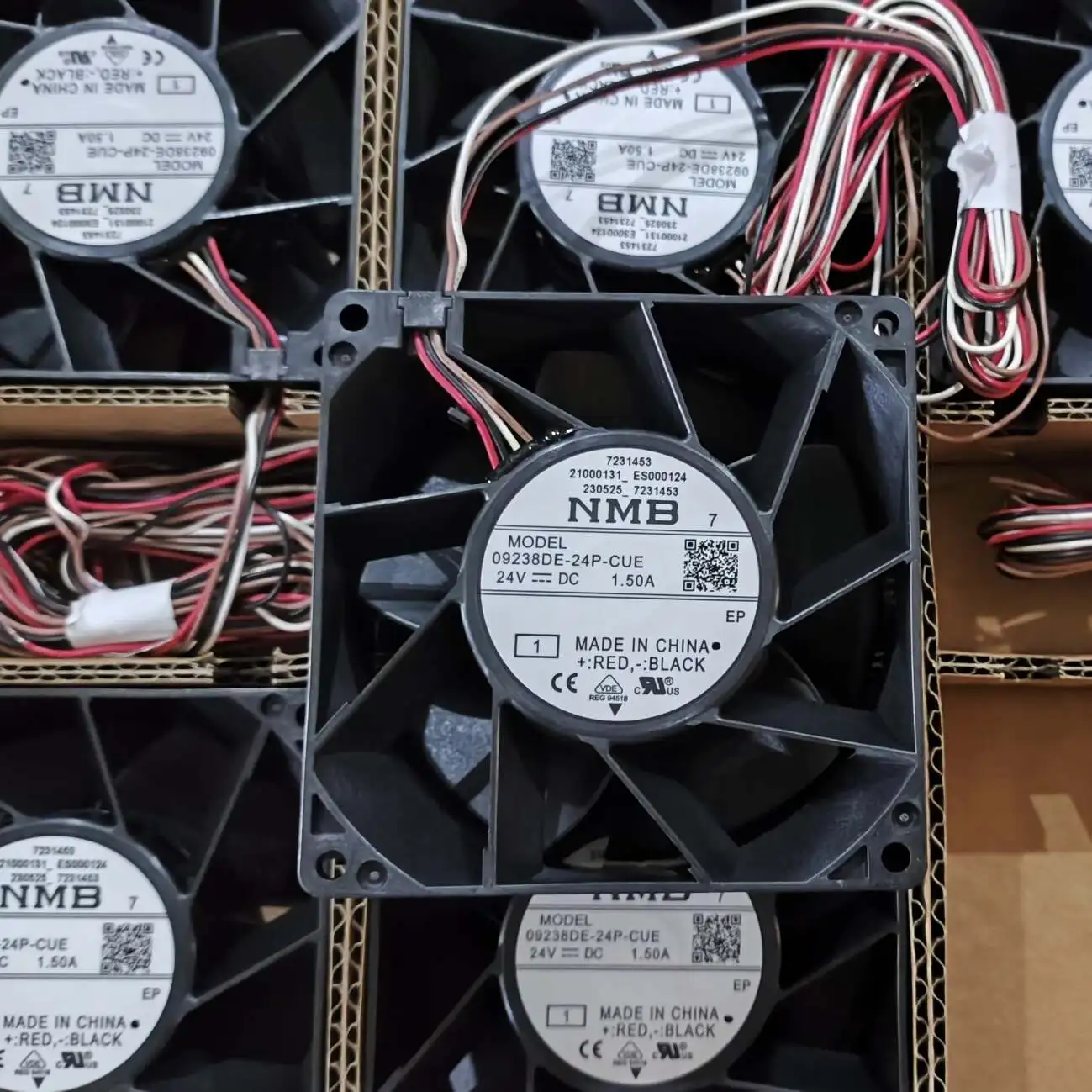

Оригинальный вентилятор охлаждения 09238DE-24P-CUE 24V 1.50A 9238, четырехпроводной, водонепроницаемый, для преобразователей частоты