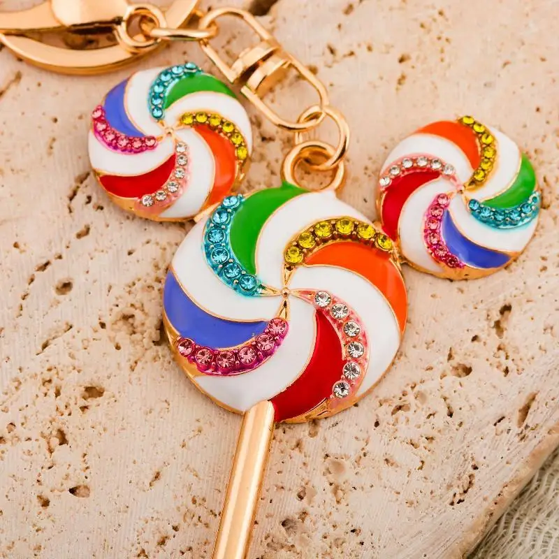 Lollipop-Taschenanhänger, süßer Regenbogen-Bonbon-Patchwork, niedlicher Strass-Anhänger, kreativer Anhänger für Rucksack, kleines Geschenk für Teenager – Detail 9