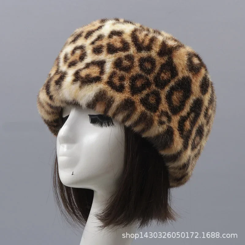 

Women Imitation Rex Rabbit Fur Thicken Hats Autumn Winter Round Flat-top Cap Girl Warm Soft Fur Caps Muti-Color Brimless Caps