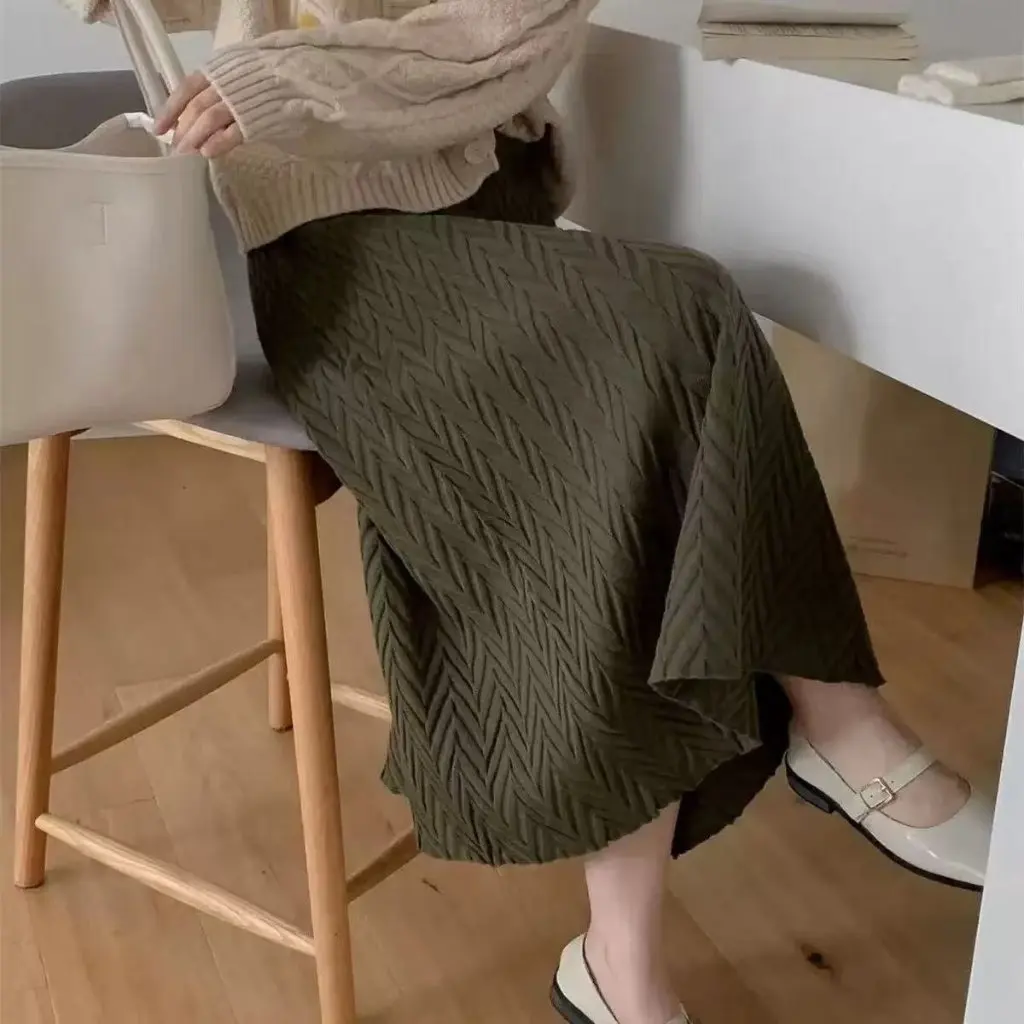 

Women's Mid-Length Knitted Skirt Pure Color A-Line Elastic Waist Texture Layered Skirt for Autumn Winter Fashion