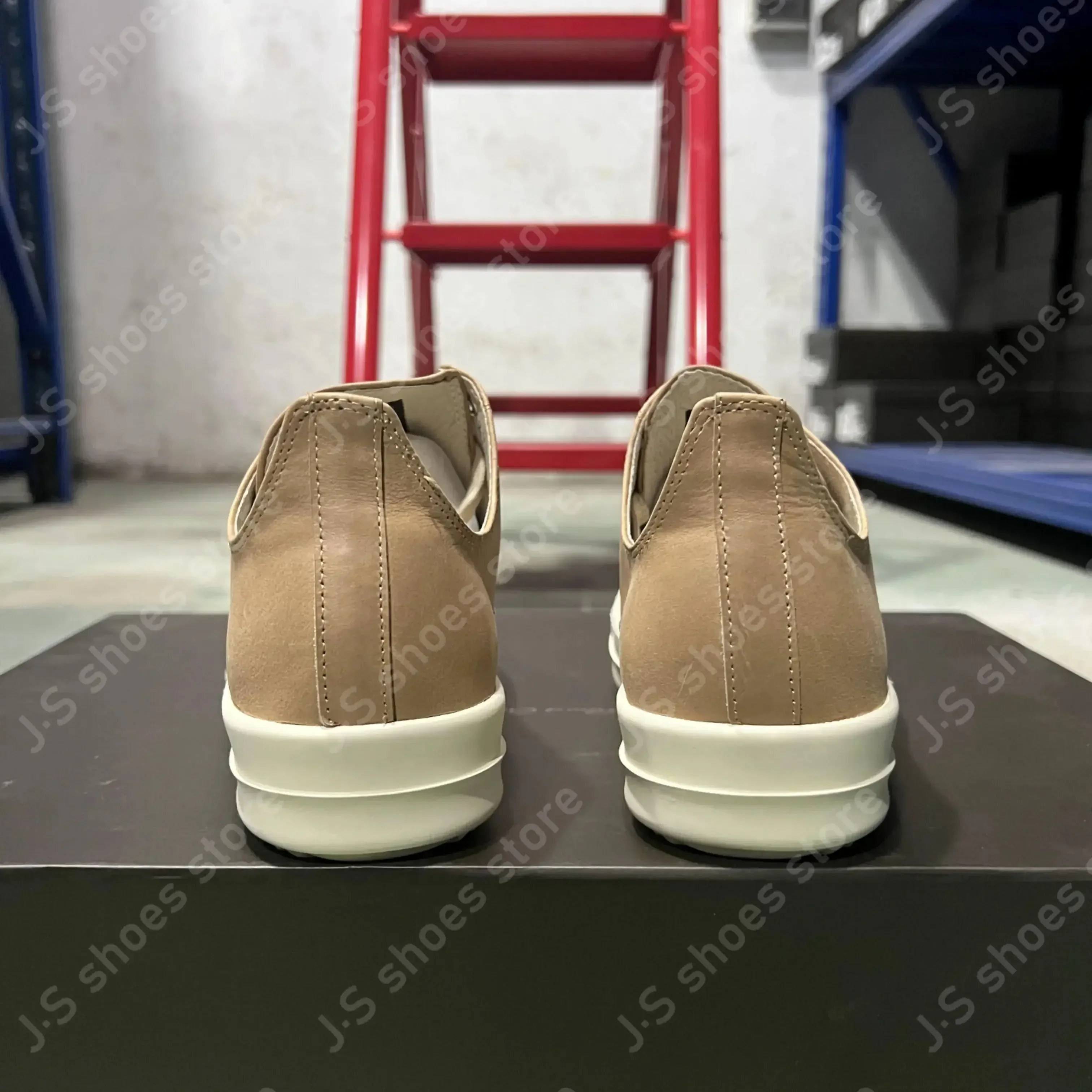 Ro الفاخرة الجمل اللون الجلود منخفضة أعلى حذاء الجمل جلد البقر حذاء رجالي النساء حذاء رياضة كاجوال الدانتيل يصل أحذية رياضية