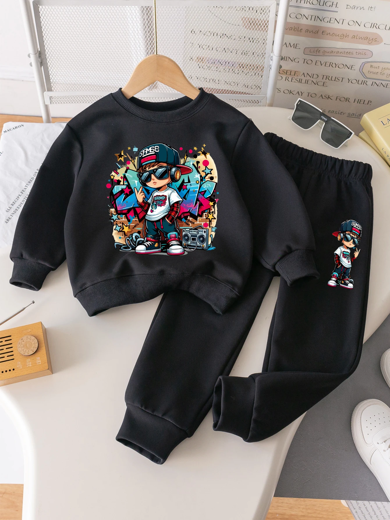 

Boys' Fashion Set Trendy Cool Boys' Printed Pattern Hoodie and Pants Fabric Comfortable Trendy Children's Clothing 2pcs