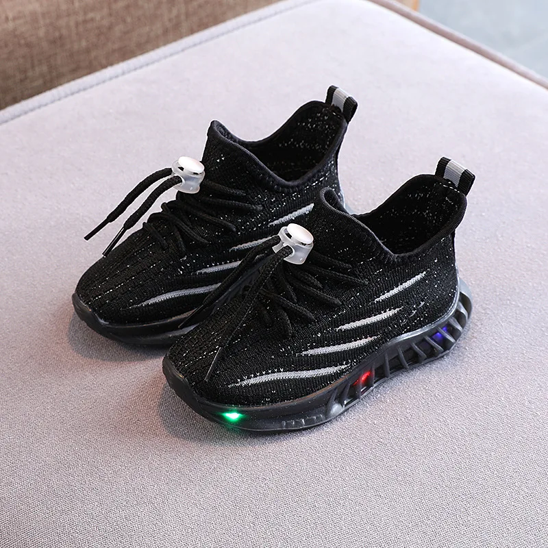 Children Glowing Sneakers Breathable Mesh Shoes Boys Girls With Light Up Sole Kids LED Luminous Shoes Antiskid Child Sneaker