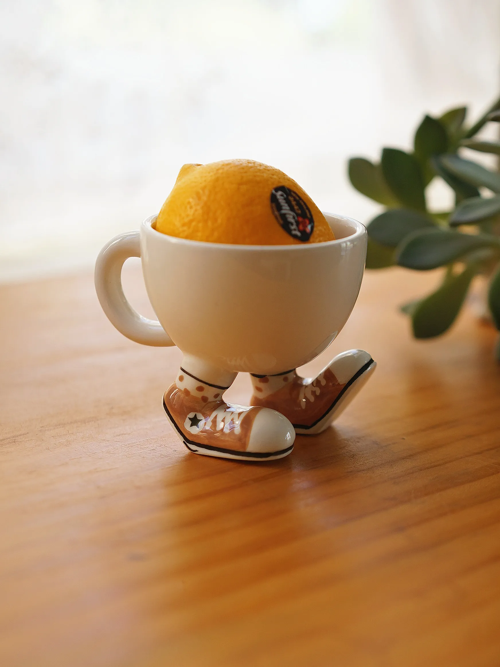 

Creative foreign trade sneakers, ceramic espresso, tea , egg cups, cartoon funny ornaments storage