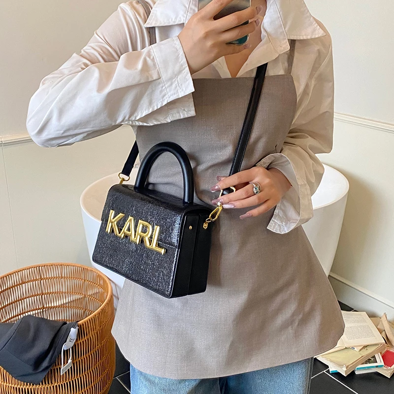 

Fashion Women's Handbag Stylish Design Faux Leather Spacious Interior with Pockets Suitable for Daily Use Work Parties