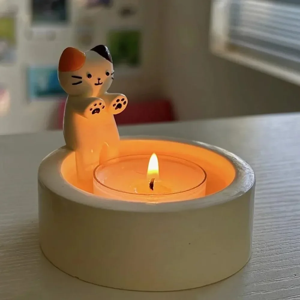 1pcs Cute Cat Candle Holder Kitten Candlestick Creative Aromatherapy Durable High Tempe Cartoon Candlestick Decoration