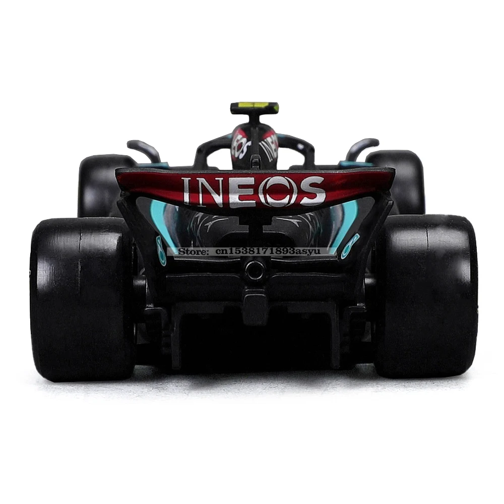 Bburago 1:43 Mercedes-AMG Petronas F1 Team W15 2024 #44 Hamilton #63 George Russell Alloy Car Die Cast Model Toy Collectible