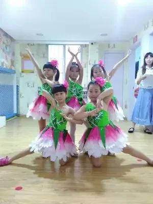 Dei nuovi bambini di fiori di gelsomino costumi di danza di Loto Chiaro di Luna di loto danza