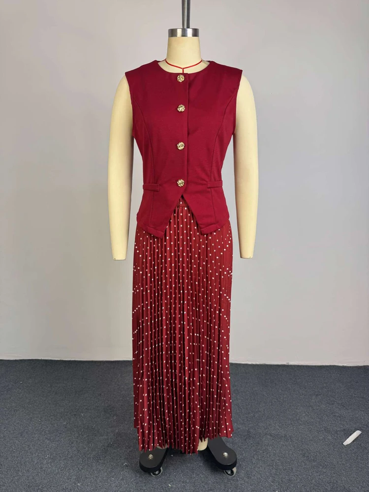 Elegantes 2-teiliges Damen-Outfit: Ärmelloses Peplum-Top mit Goldknöpfen und gepunkteter Midi-Faltenrock – Formelles Business-Set für das Büro – Detail 12
