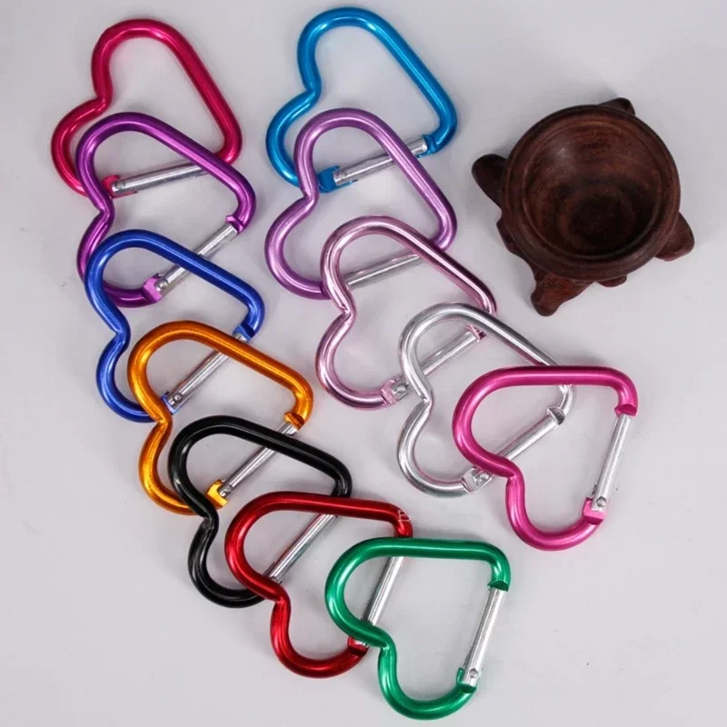 

5pcs Outdoor Carabiner Heart Shape Keychain Clip Aluminum Alloy Rings Climbing Clips Spring Snap Hook Carabiner Durable