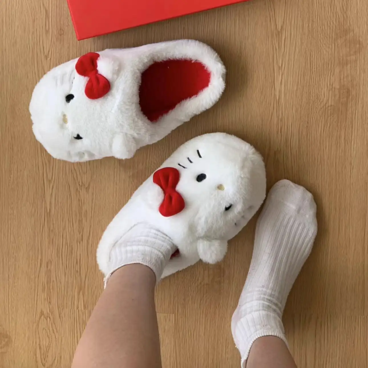 

Kawaii Creative Cute Slippers Cartoon Casual Anime Hello Kitty Indoor Soft Soled Warm Cotton Shoes for Autumn and Winter At Home